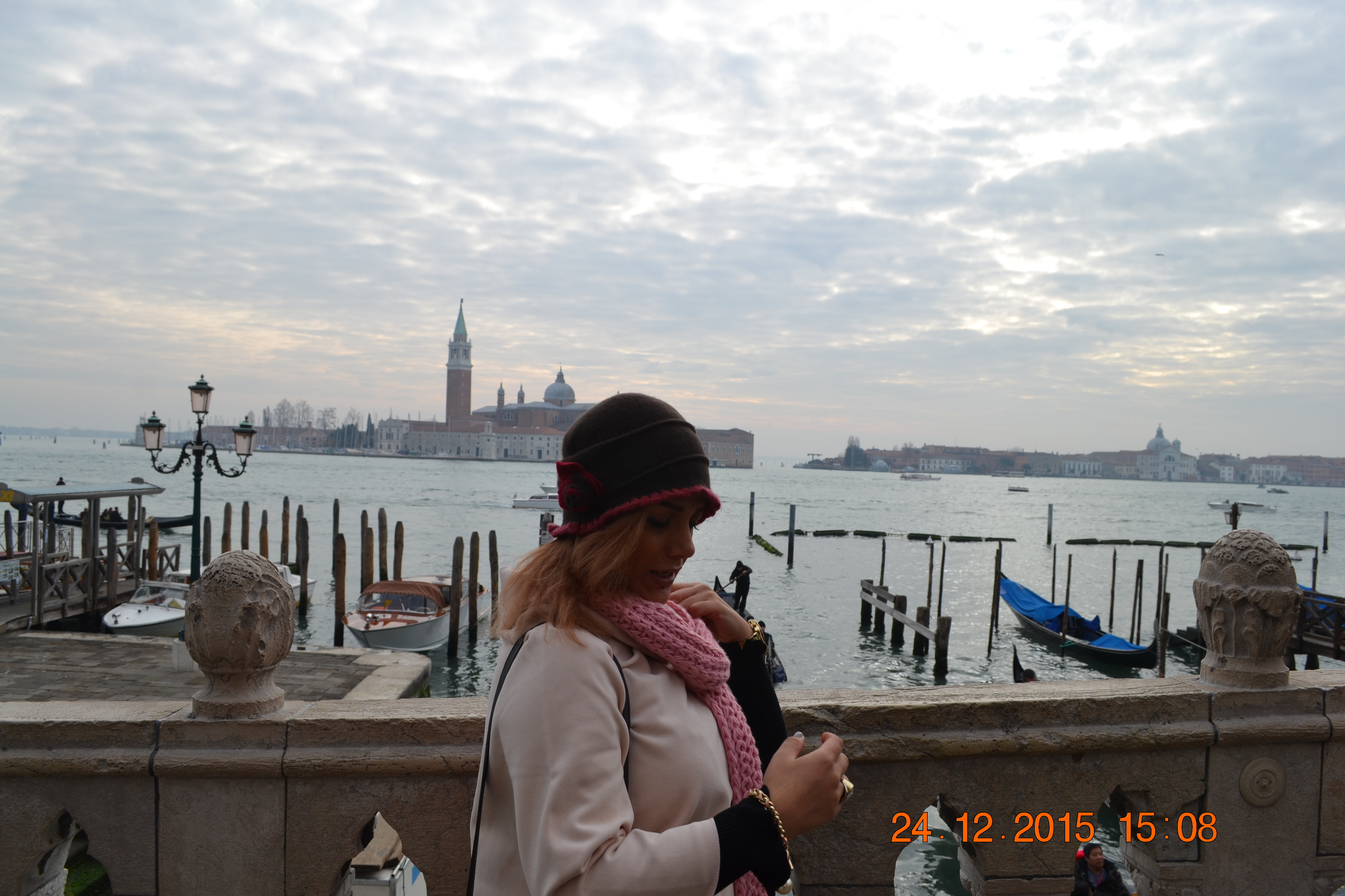 picture in venice canal